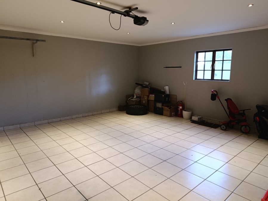 5 Bedroom Property for Sale in Heuwelsig Free State